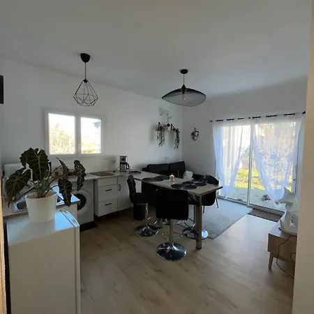 Le Nid Douillet De Ferrand Apartman